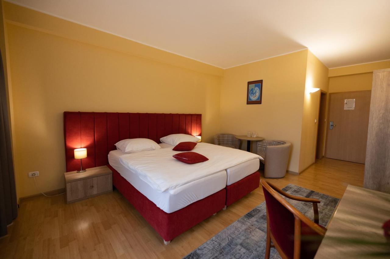 Hotel Perla Timisoara Luaran gambar