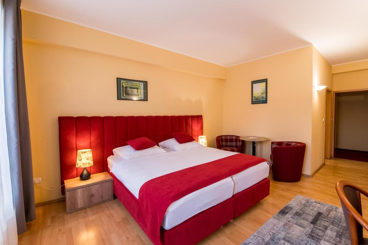 Hotel Perla Timisoara Luaran gambar